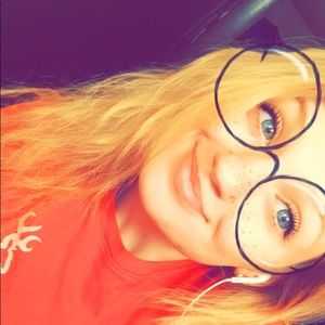 Meet your Posher, Felicity